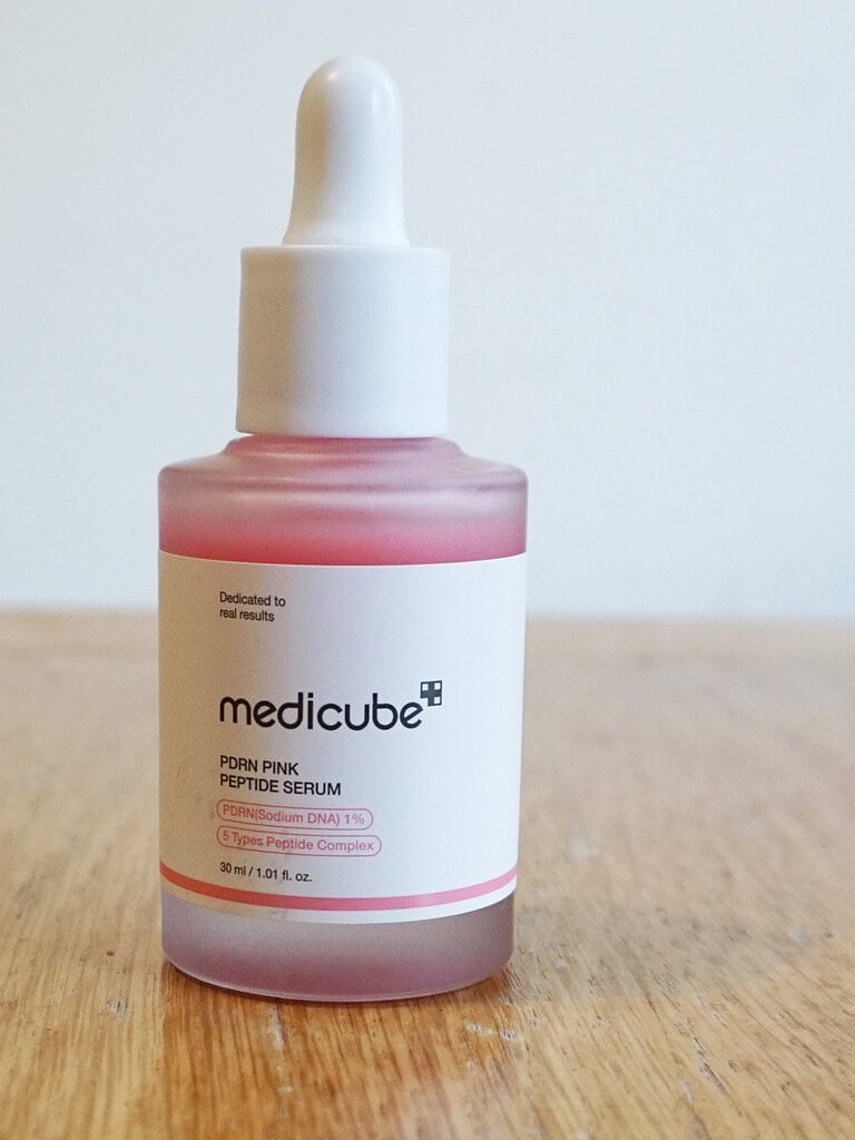 Medicube-PDRN-Pink-Peptide-Serum_1600Hx1200W