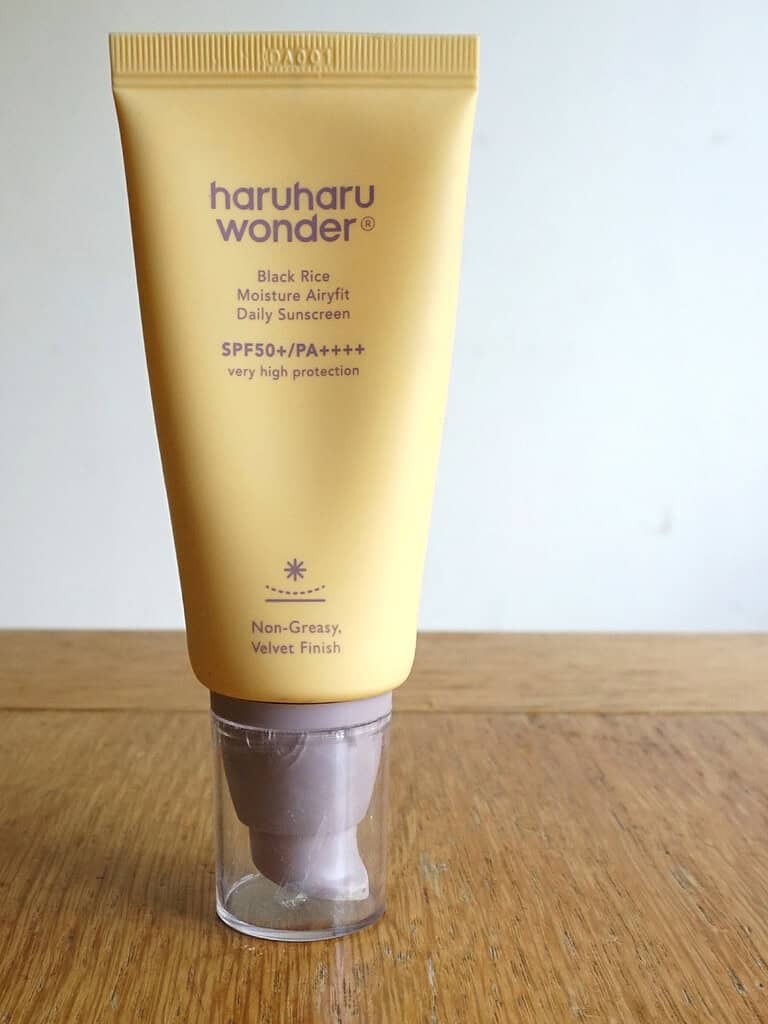 Haruharu Wonder Black Rice Moisture Airyfit Daily Sunscreen_1600Hx1200W